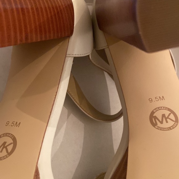 Michael Kors Rory Platform Sandals Size 9.5 Brown or White (no lid on box) - Picture 12 of 13